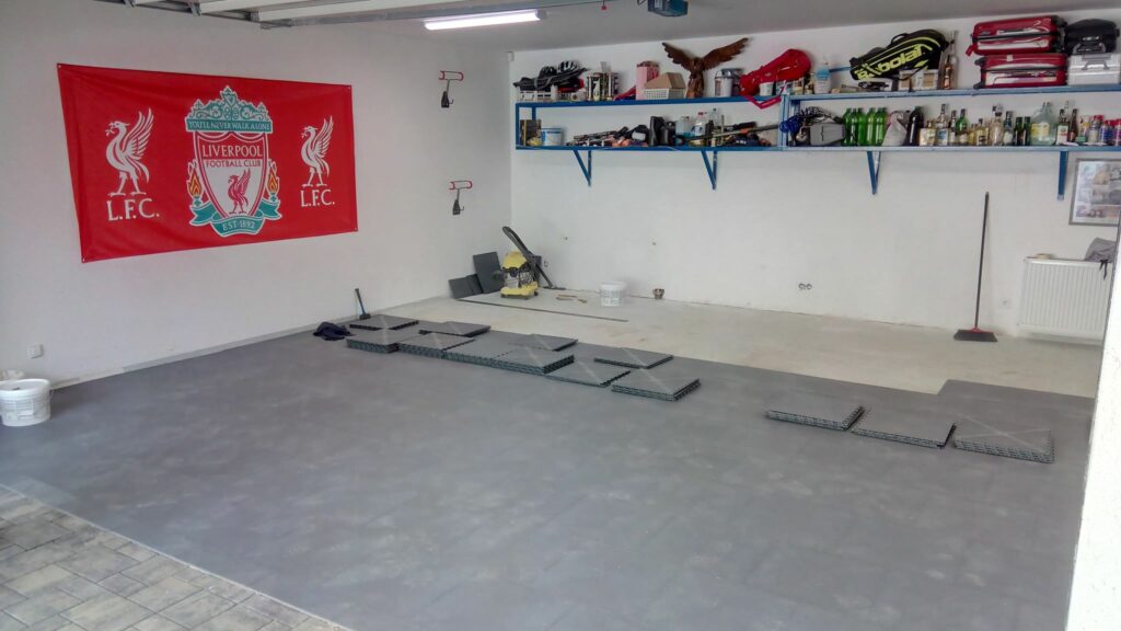 Garage, République tchèque