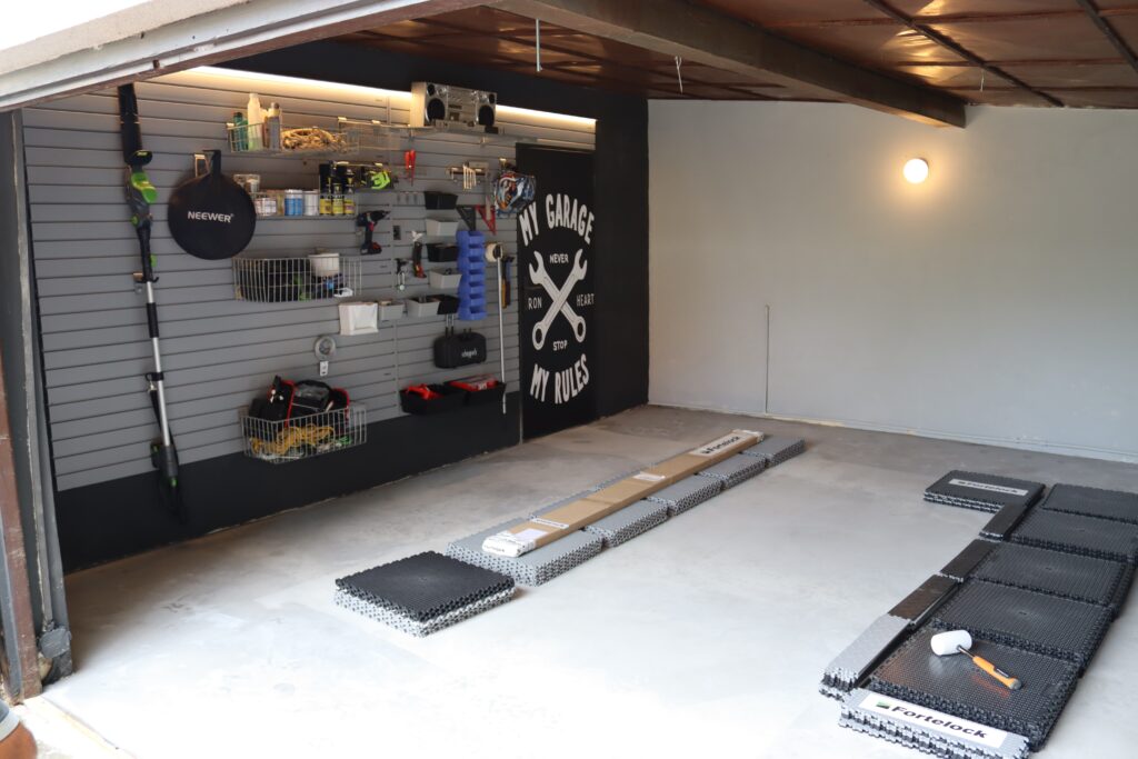 Garage/atelier, République tchèque